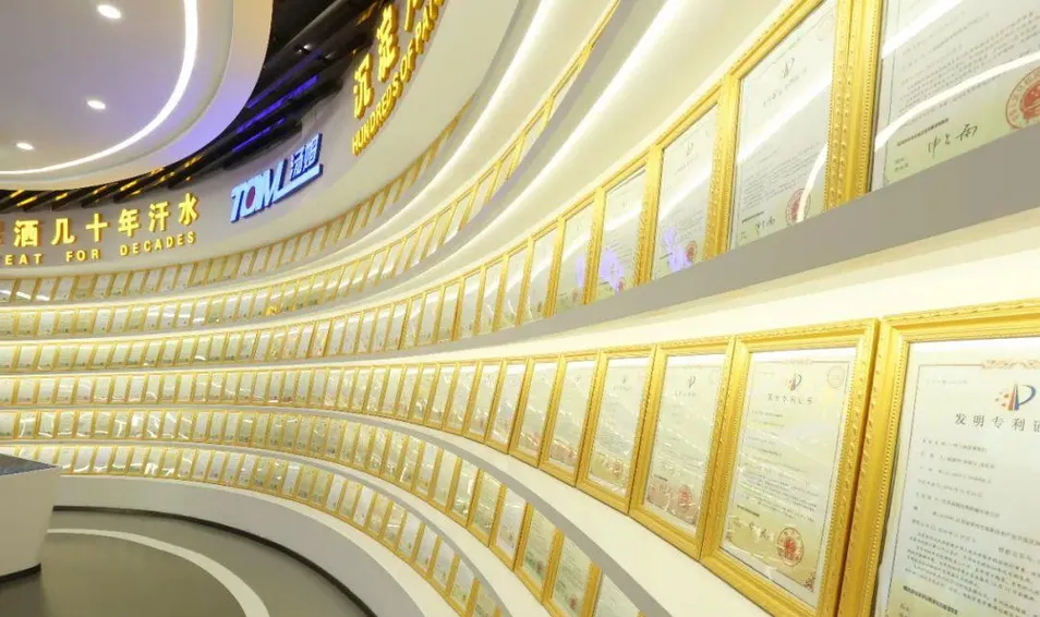 Línea de producción de llenado de ungüento cremoso de venta caliente fabricada en fábrica 5