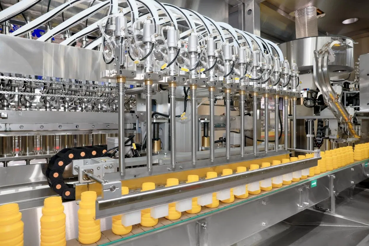 1l-5l Aceite comestible Aceite condimentario Salsa Jugo Vinagre M&aacute;quina de llenado autom&aacute;tico de alta velocidad 5